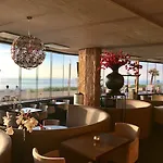 Отель Palace 4*
