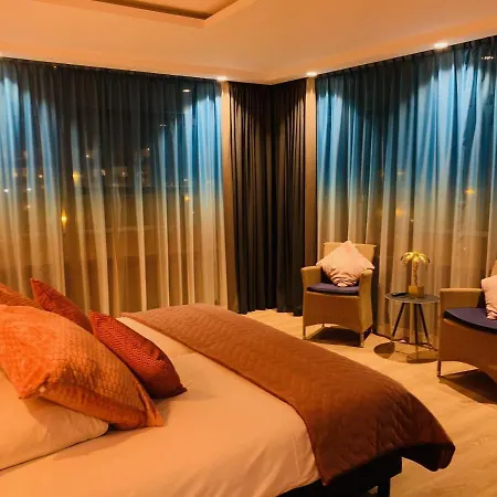 Palace מלון זנדוורט