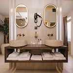 Palace Hotell 4*