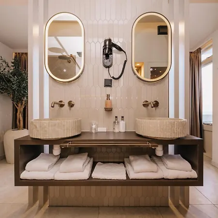 Palace Hotel 4*