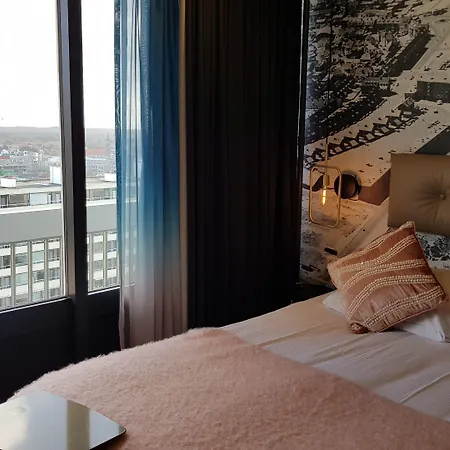 Palace 4*